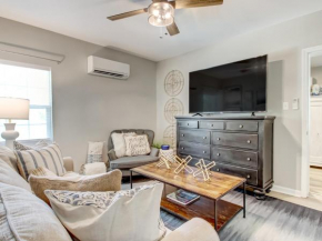 Cozy 1 Bedroom with Heated Pool Access by Southern Belle Tybee
